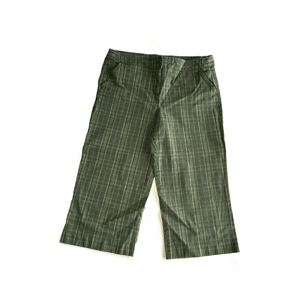 🍏 New York & Co. capris!
